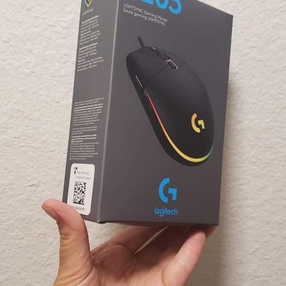 HOST PICK NEW Logitech Wired PC gaming Mouse Computer Minecraft Lightsync laptop - Picture 9 of 14